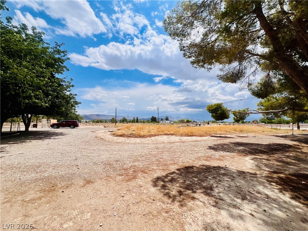 300 East Quartz Avenue Property Photo 12