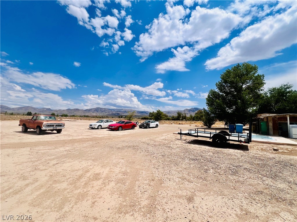 300 East Quartz Avenue Property Photo 14