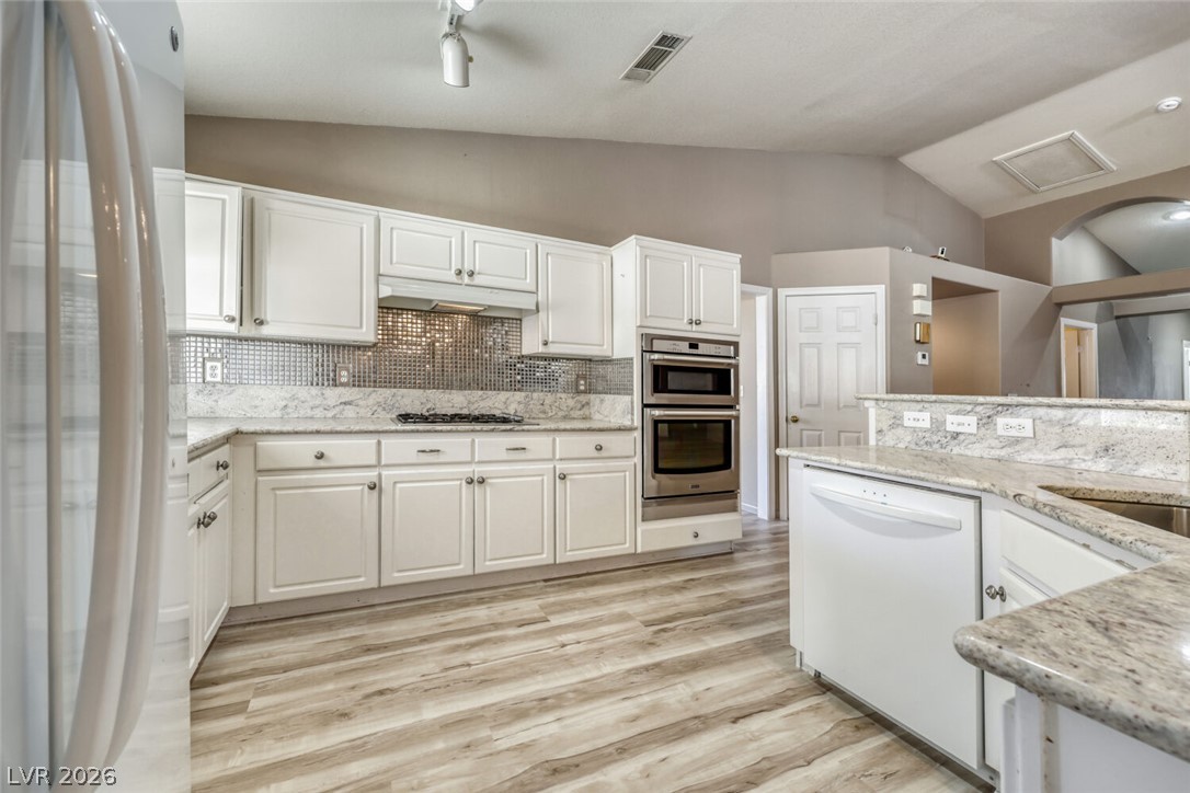 898 East Robindale Road Property Photo 22