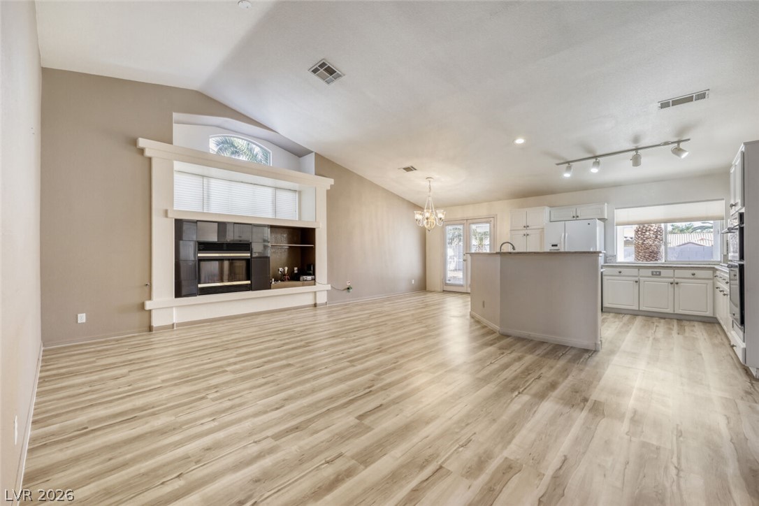 898 East Robindale Road Property Photo 45