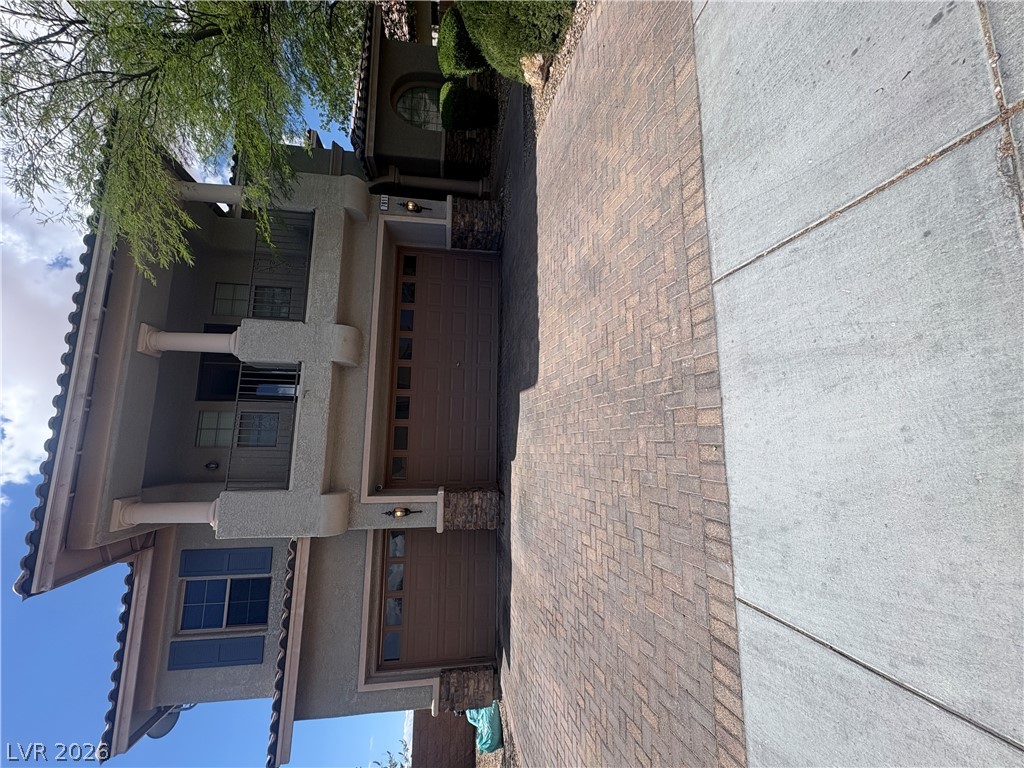 7811 Stroh Lane Property Photo 1