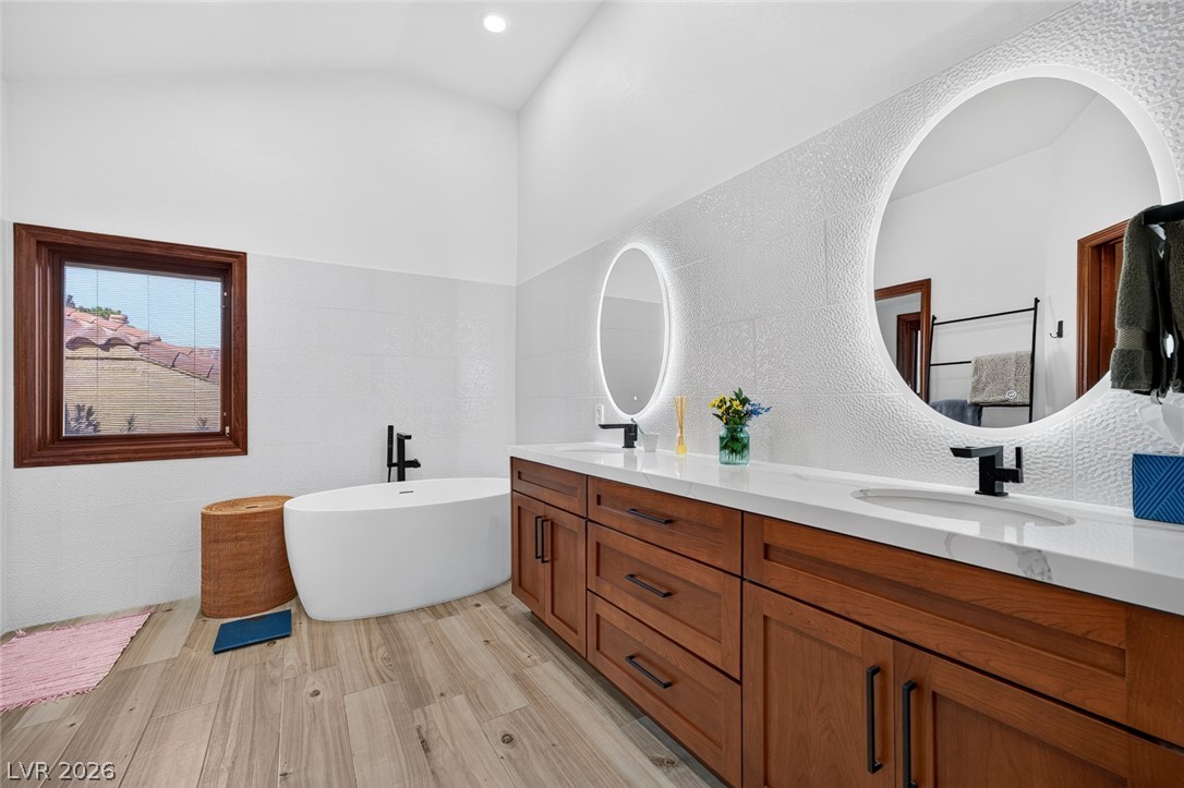 7725 Spanish Bay Drive Property Photo 16