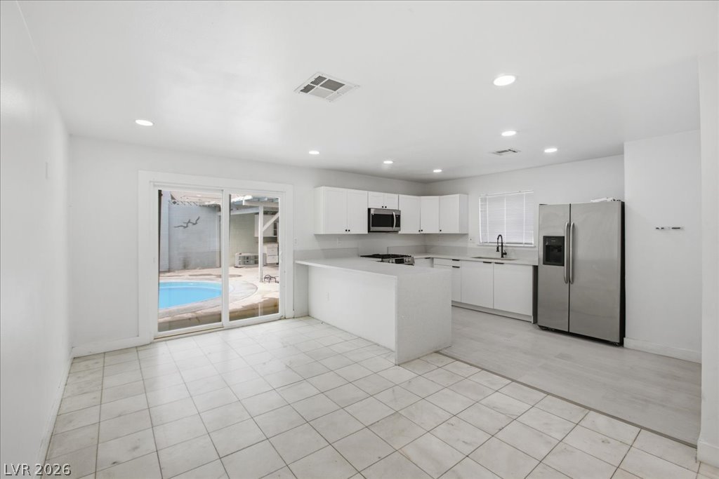 4013 Esmeralda Avenue Property Photo 1