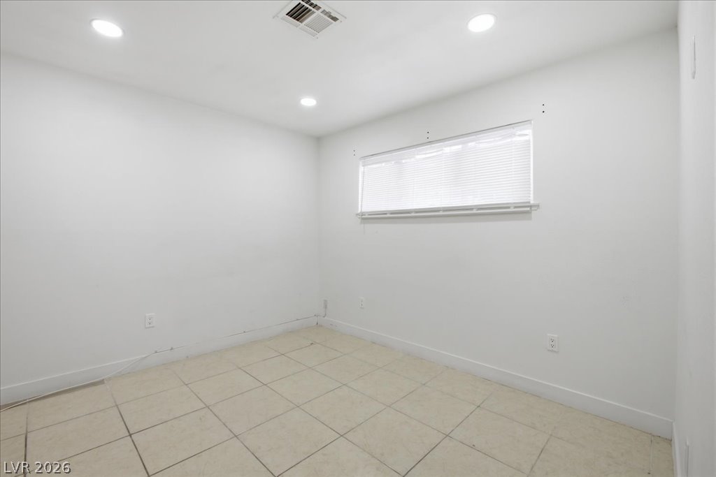 4013 Esmeralda Avenue Property Photo 9