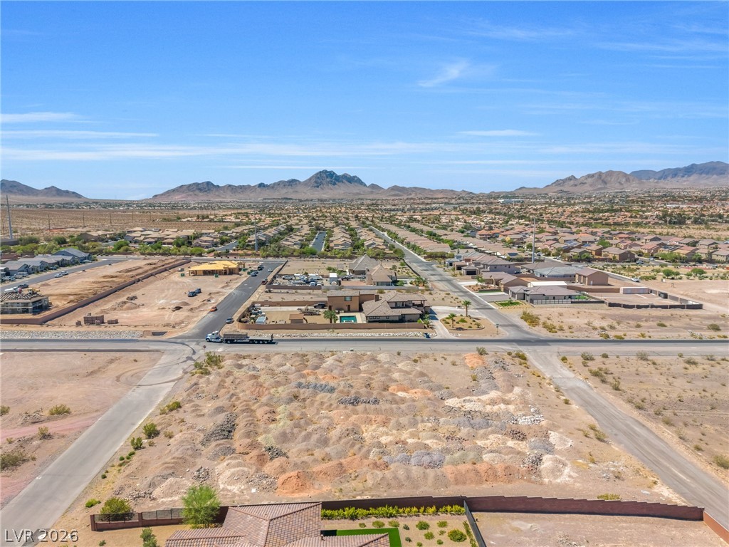 Milan & Burkholder Property Photo 4
