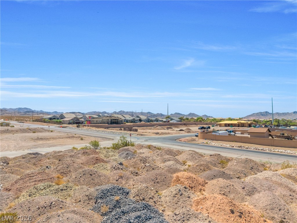 Milan & Burkholder Property Photo 12