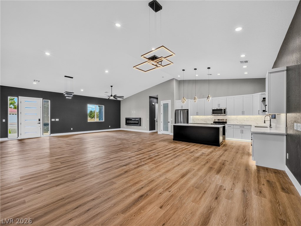 1860 Doral Court Property Photo 4