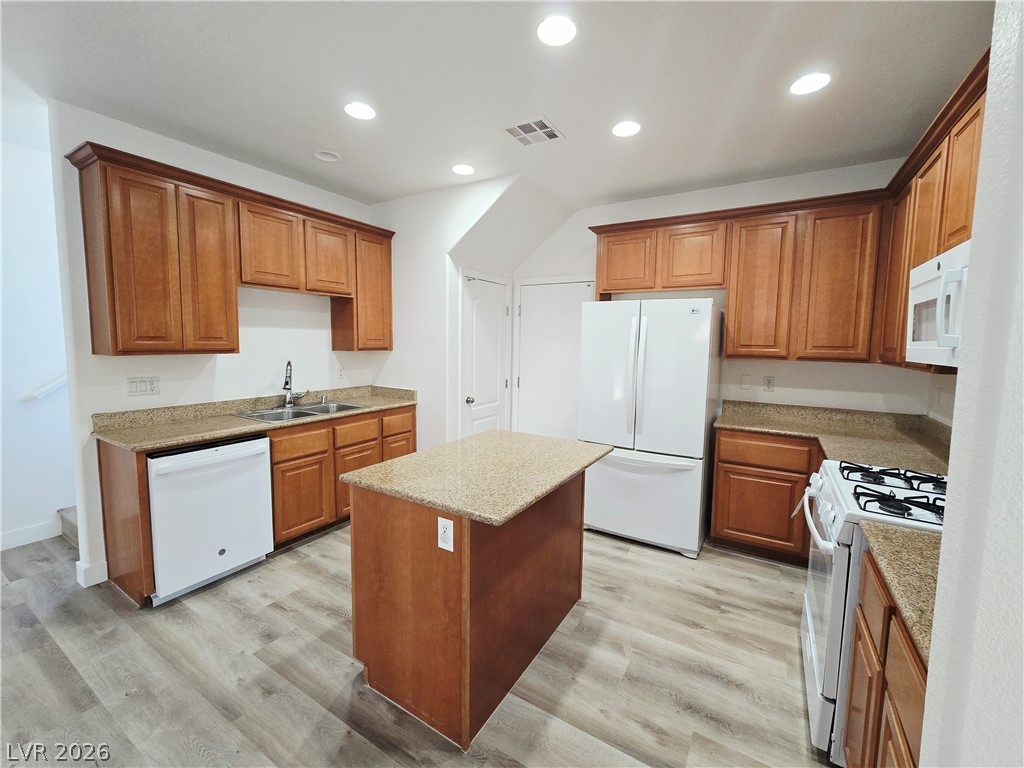 8237 Brilliant Pompon Place Property Photo 4