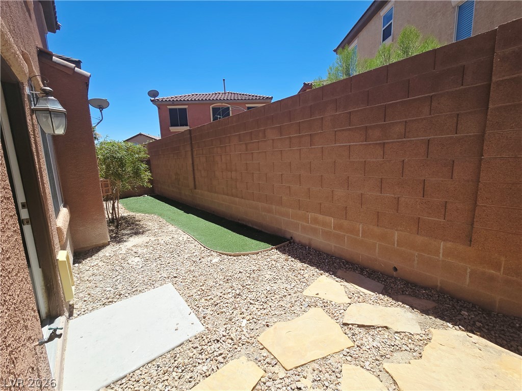 8237 Brilliant Pompon Place Property Photo 26