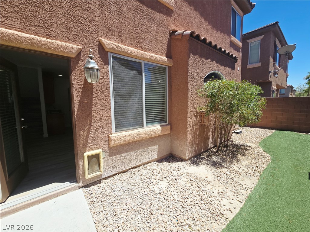 8237 Brilliant Pompon Place Property Photo 28