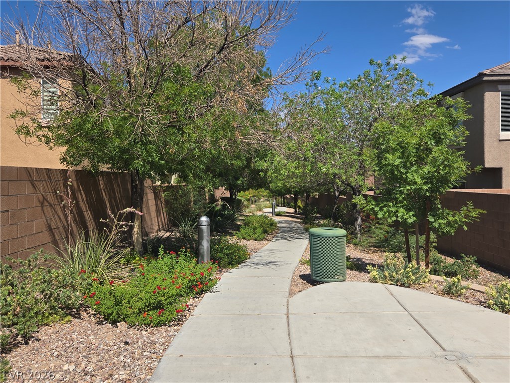 8237 Brilliant Pompon Place Property Photo 34