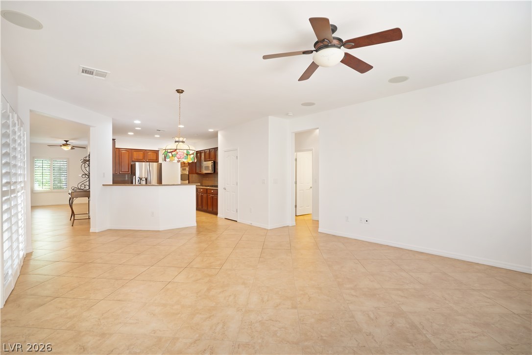 2353 Orangeburg Place Property Photo 4