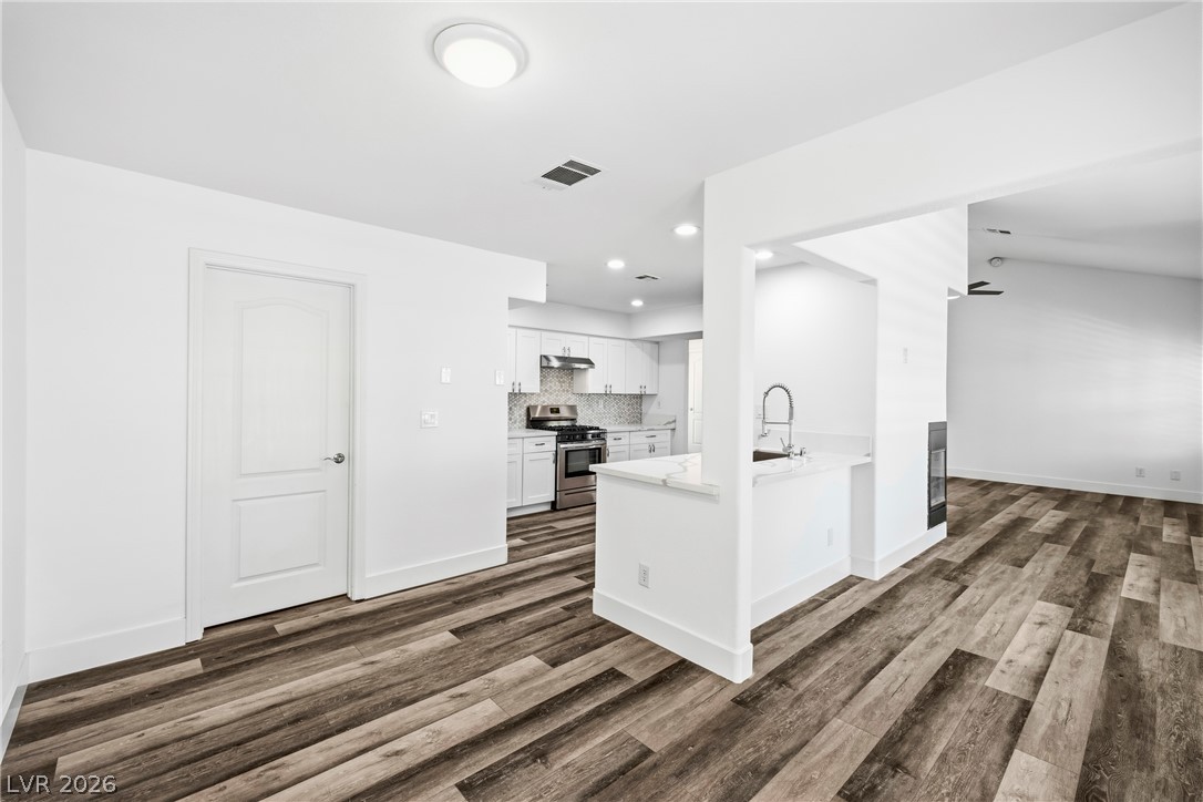 1904 Bradbury Circle Property Photo 8