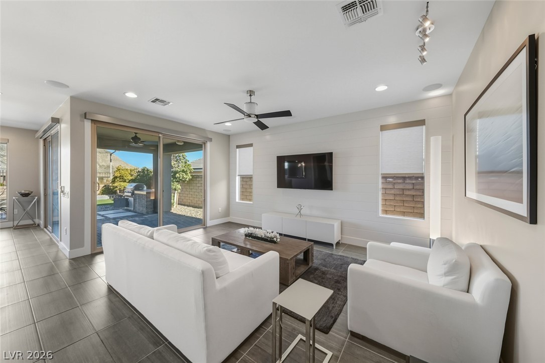 10840 Organic Drive Property Photo 8