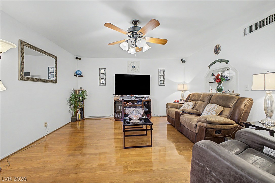 3537 Victory Avenue Property Photo 6