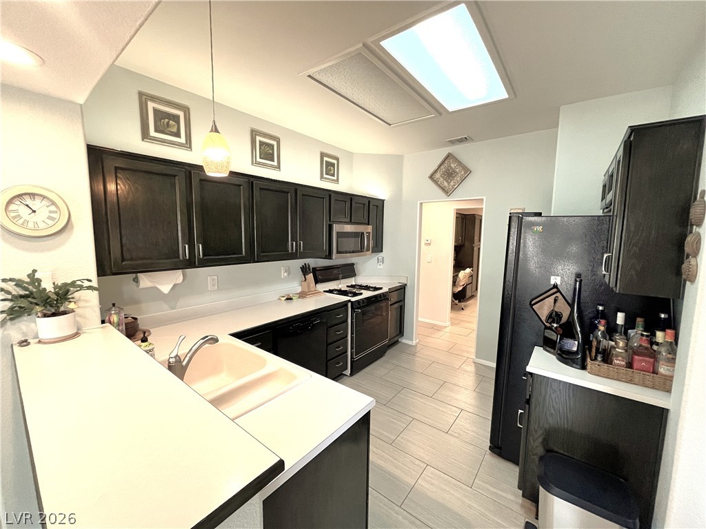 10133 Cresent Creek Drive Property Photo 4