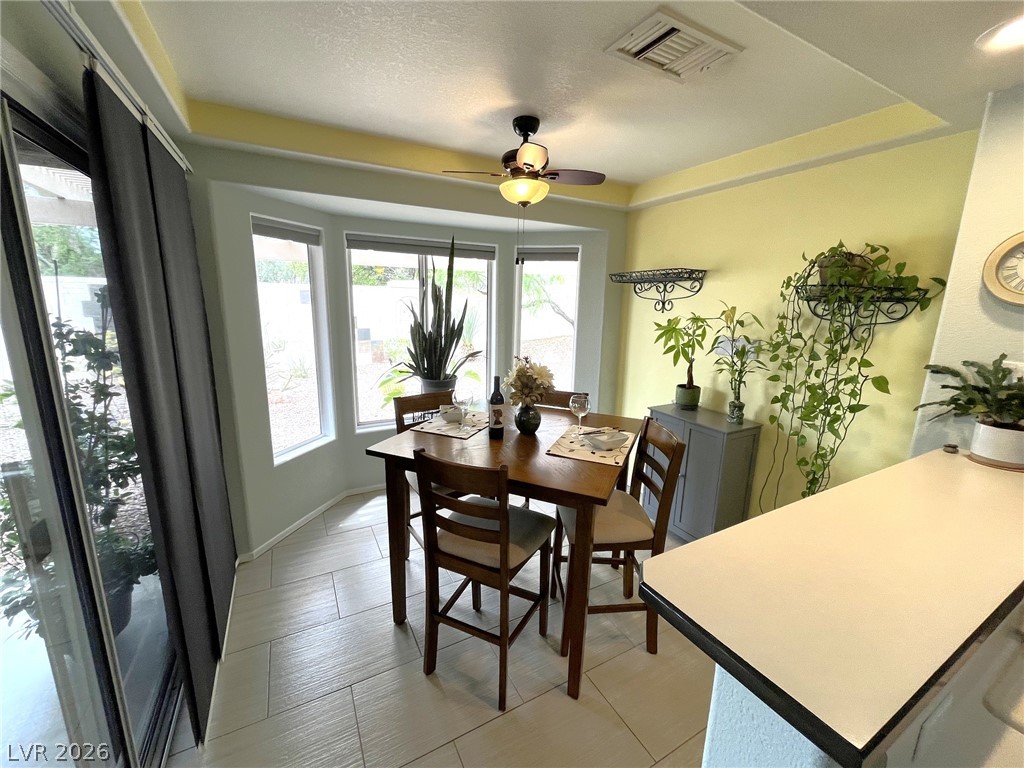 10133 Cresent Creek Drive Property Photo 5