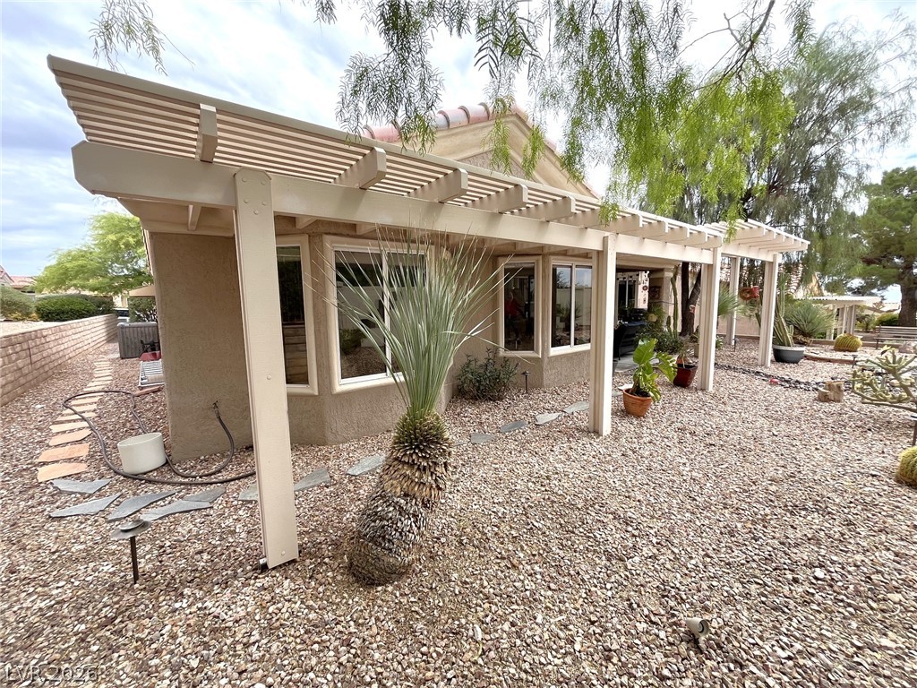 10133 Cresent Creek Drive Property Photo 9