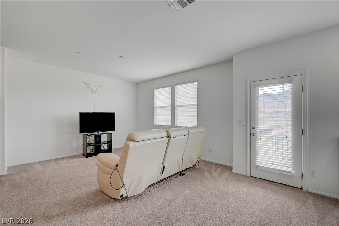 1287 Raritan Place Property Photo 10