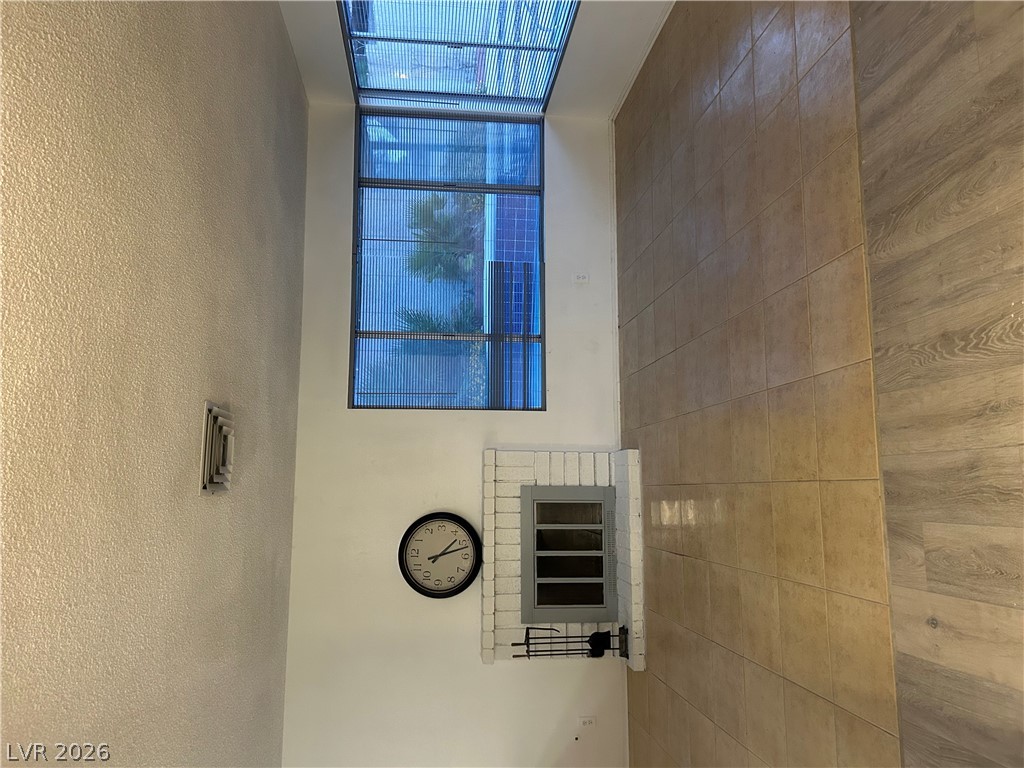 4007 Spring Leaf Drive Property Photo 4