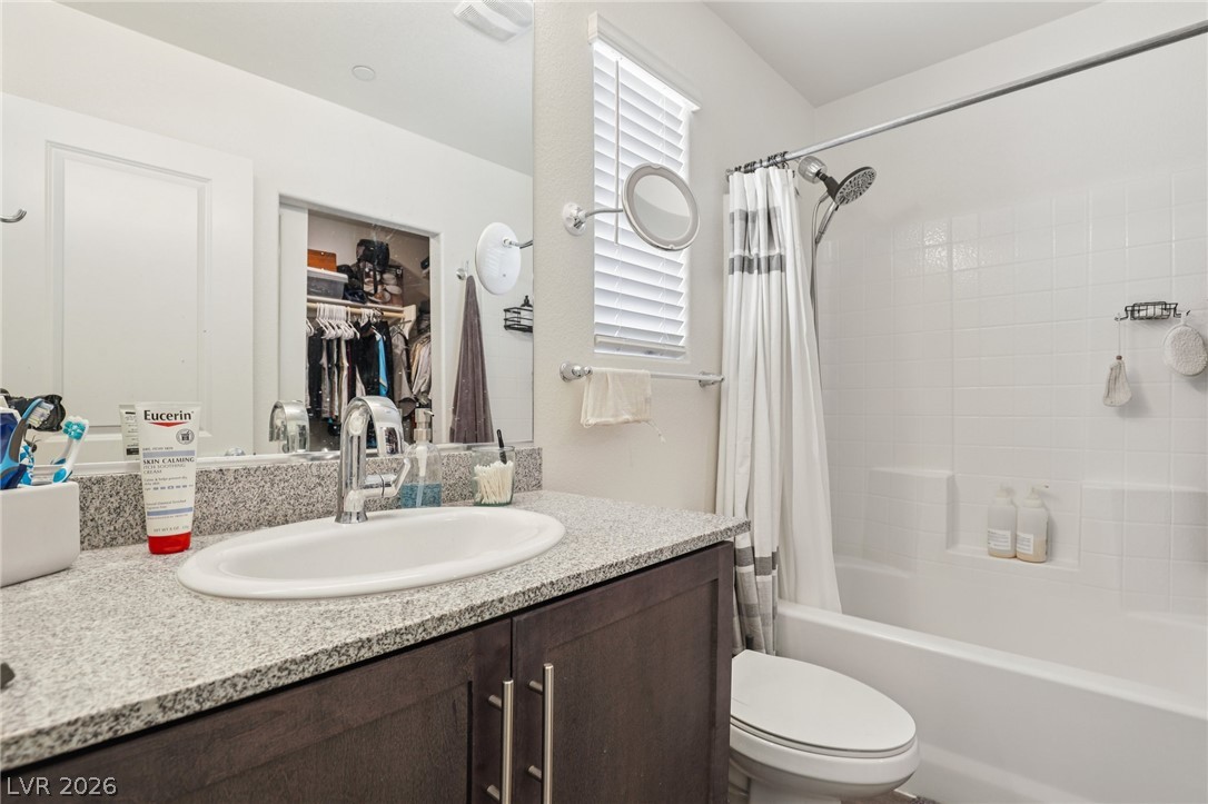 2594 Canary Yellow Court Property Photo 18