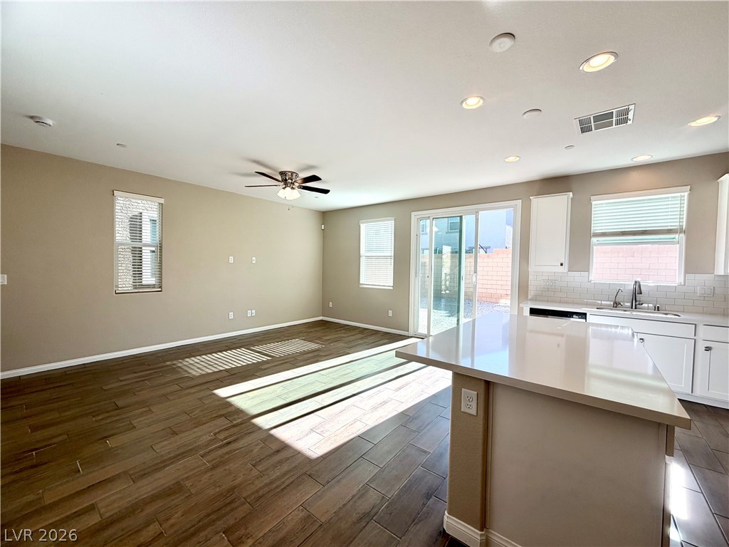 5039 Tranquil View Street Property Photo 3