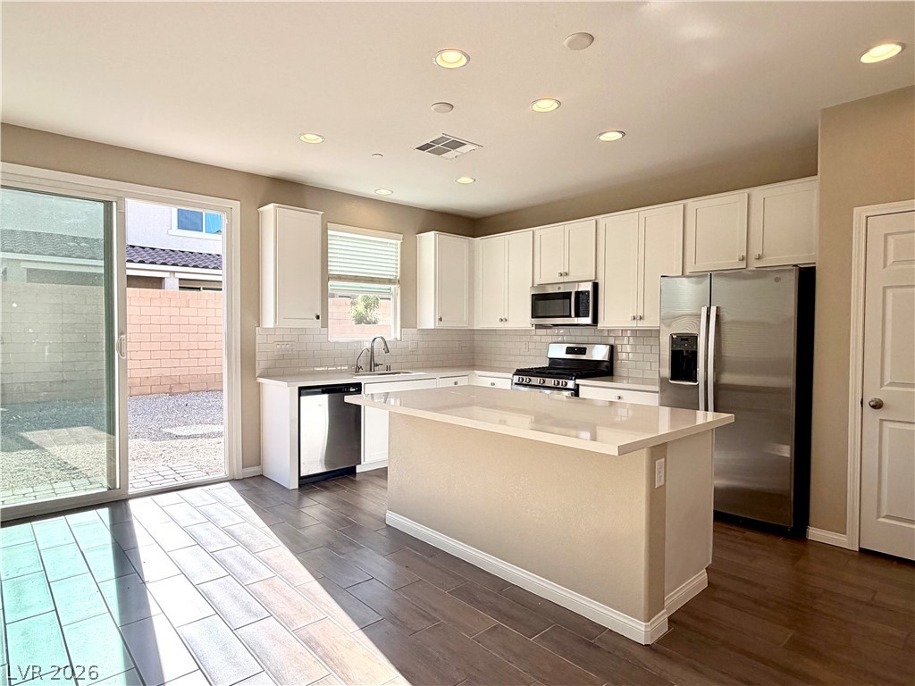 5039 Tranquil View Street Property Photo 8