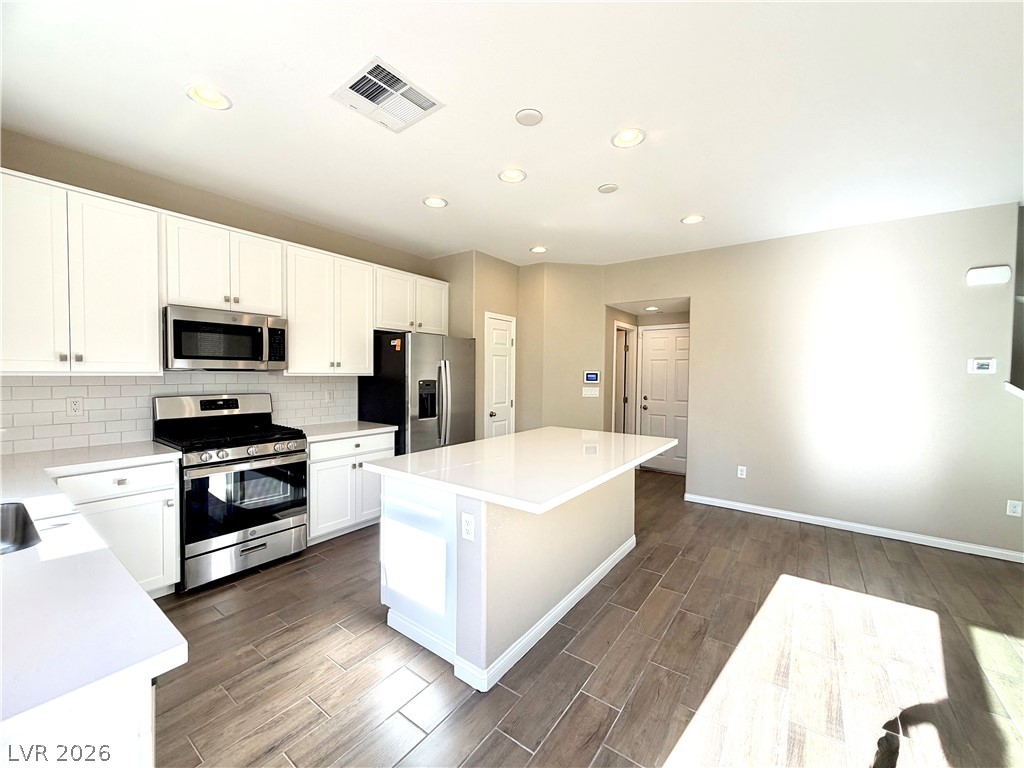 5039 Tranquil View Street Property Photo 10