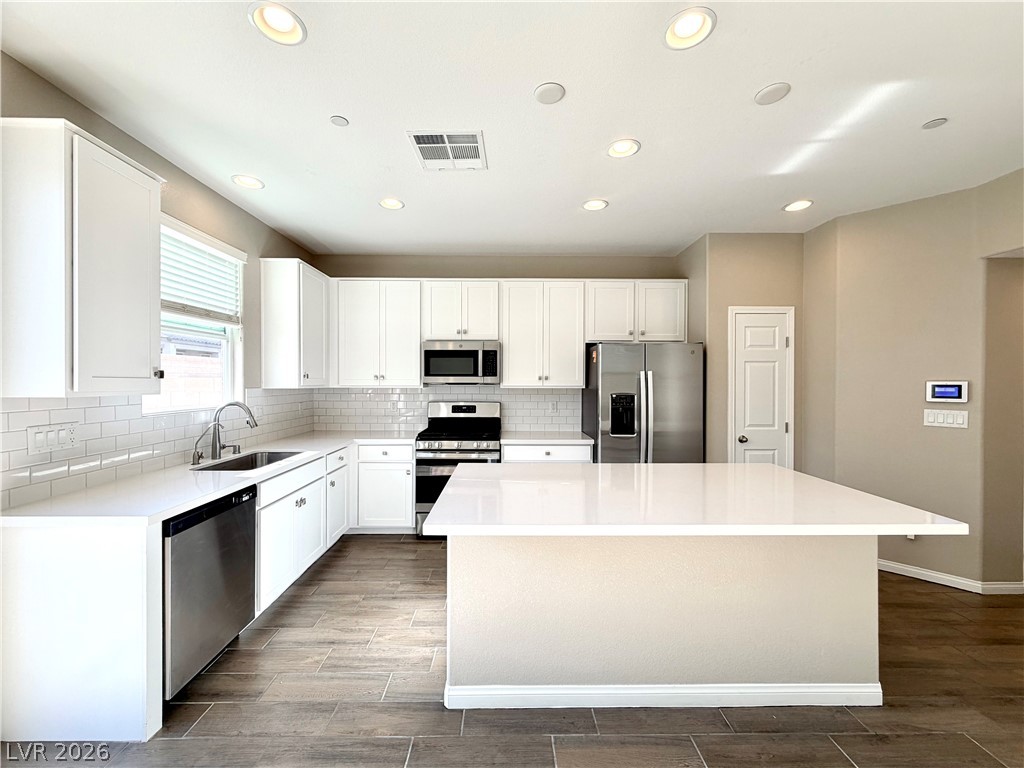 5039 Tranquil View Street Property Photo 18
