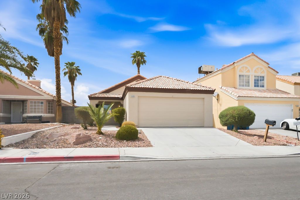 1429 Lilac Breeze Circle Property Photo 1