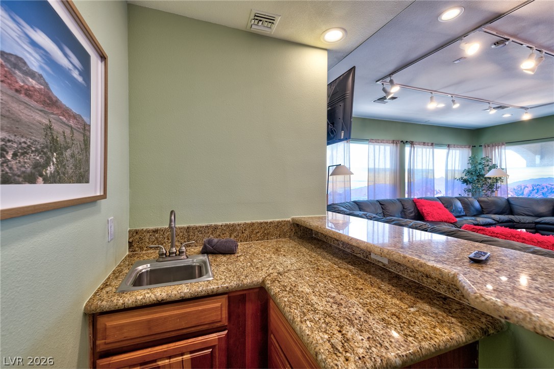 5870 West Oquendo Road Property Photo 39