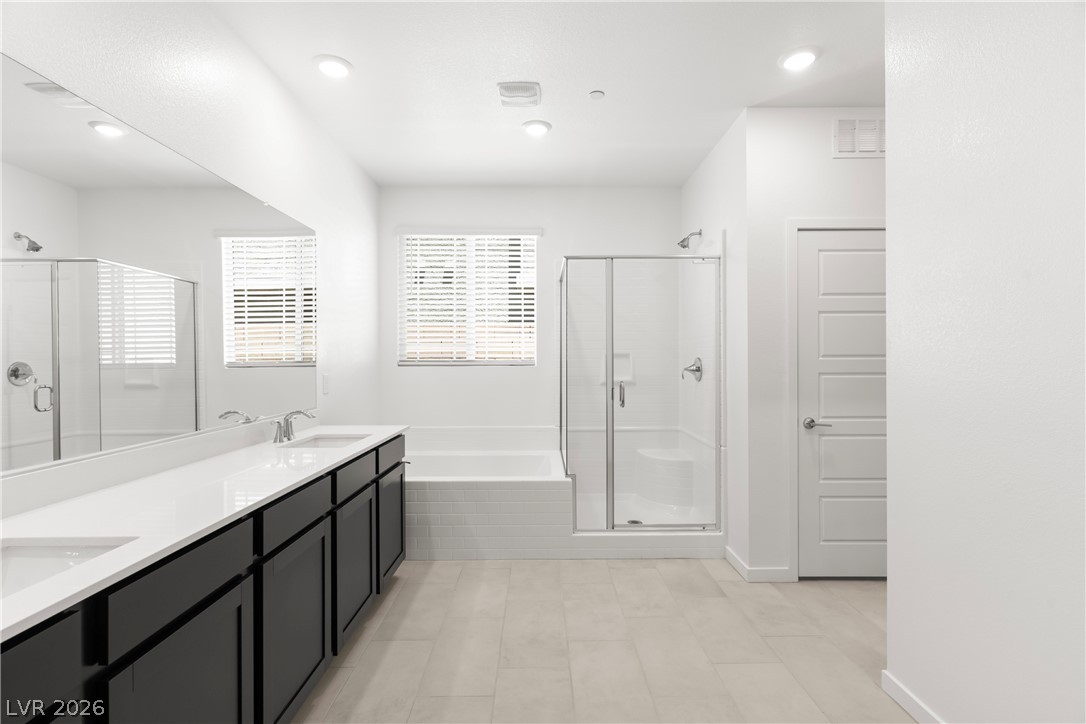 320 Isla Enclave Way Property Photo 13