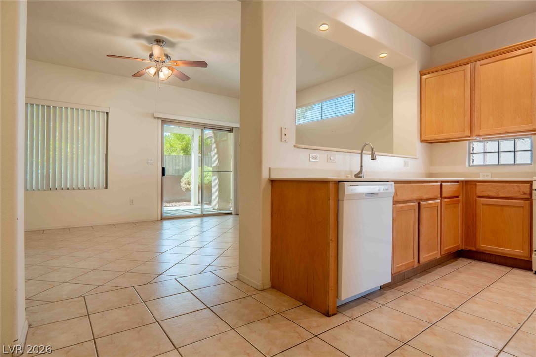 543 Towering Vista Place Property Photo 4