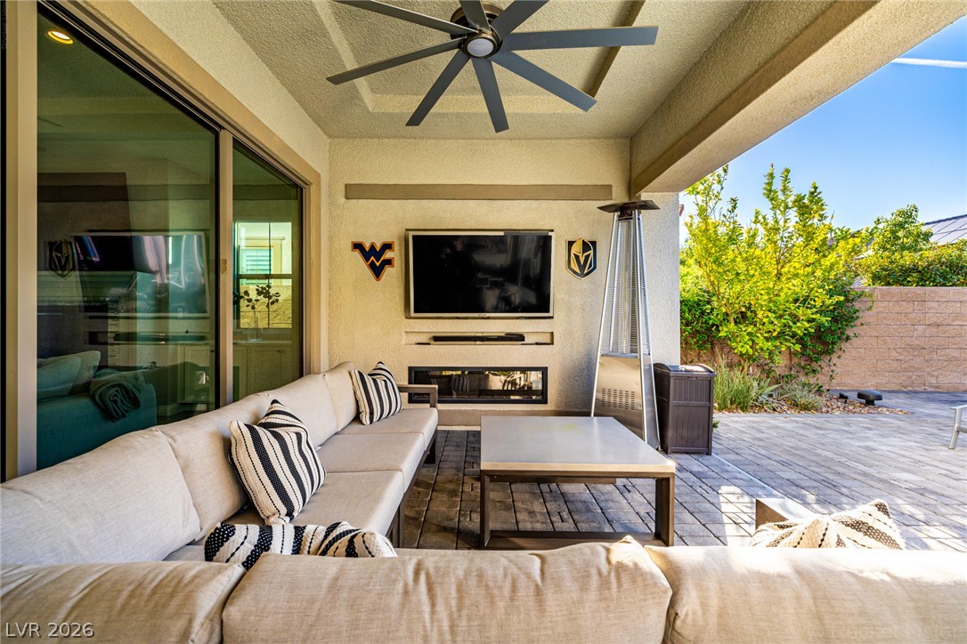 4104 San Capri Way Property Photo 5