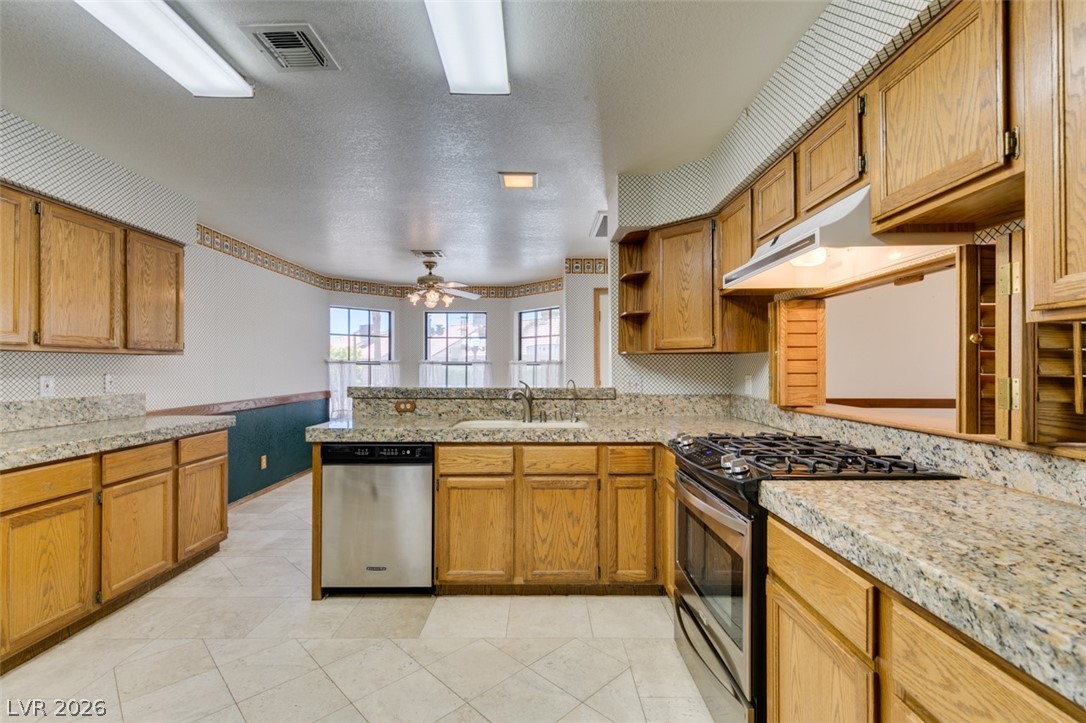 5505 Excelsior Springs Lane Property Photo 25