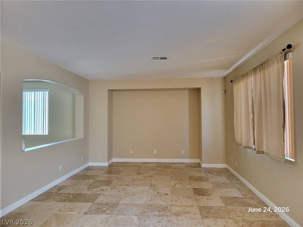 5535 Cresent Valley Street Property Photo 3