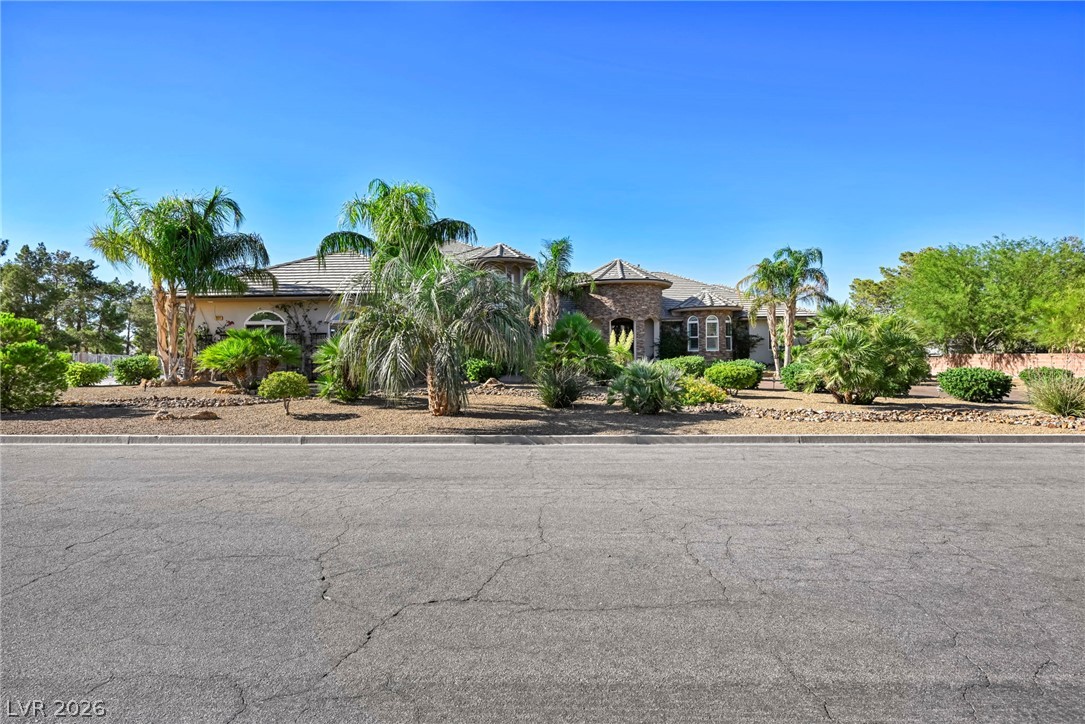 920 Santa Ynez Avenue Property Photo 2