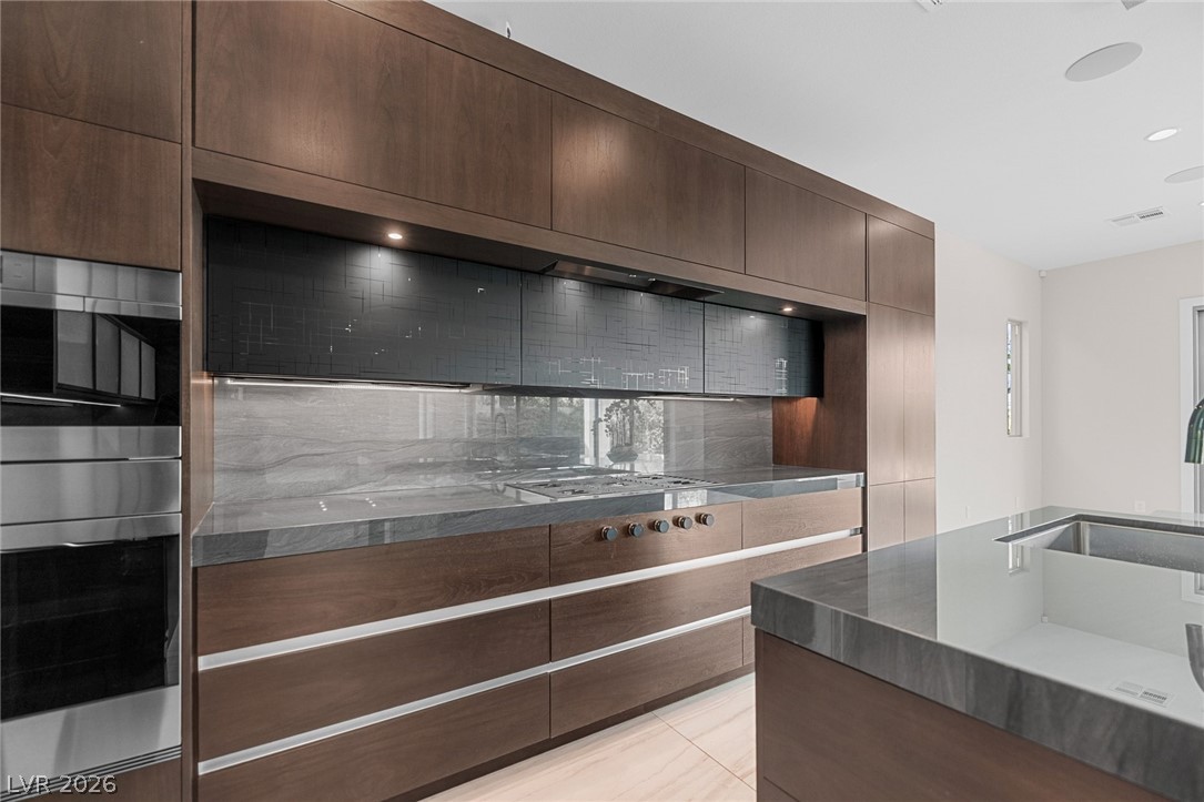 12021 Vento Forte Avenue Property Photo 11