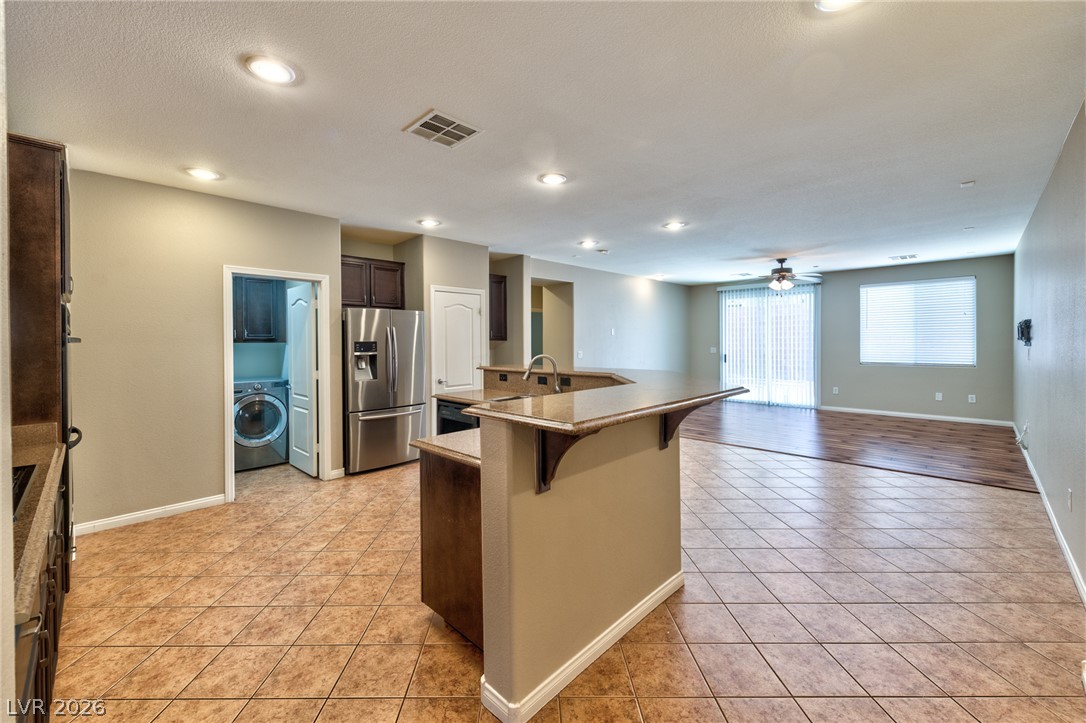 2116 Mistle Thrush Drive Property Photo 3