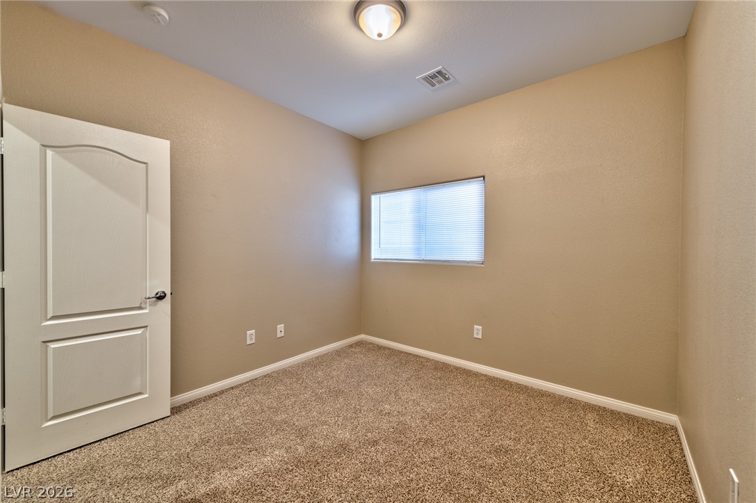 2116 Mistle Thrush Drive Property Photo 12