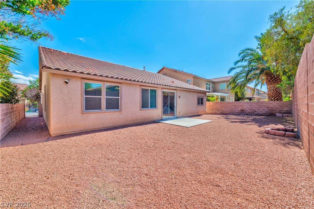2116 Mistle Thrush Drive Property Photo 16