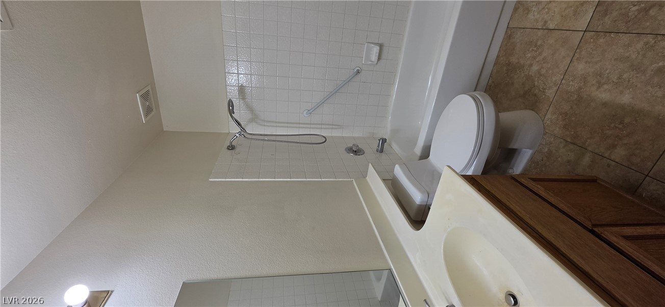 7061 Piccadily Drive 0 Property Photo 8