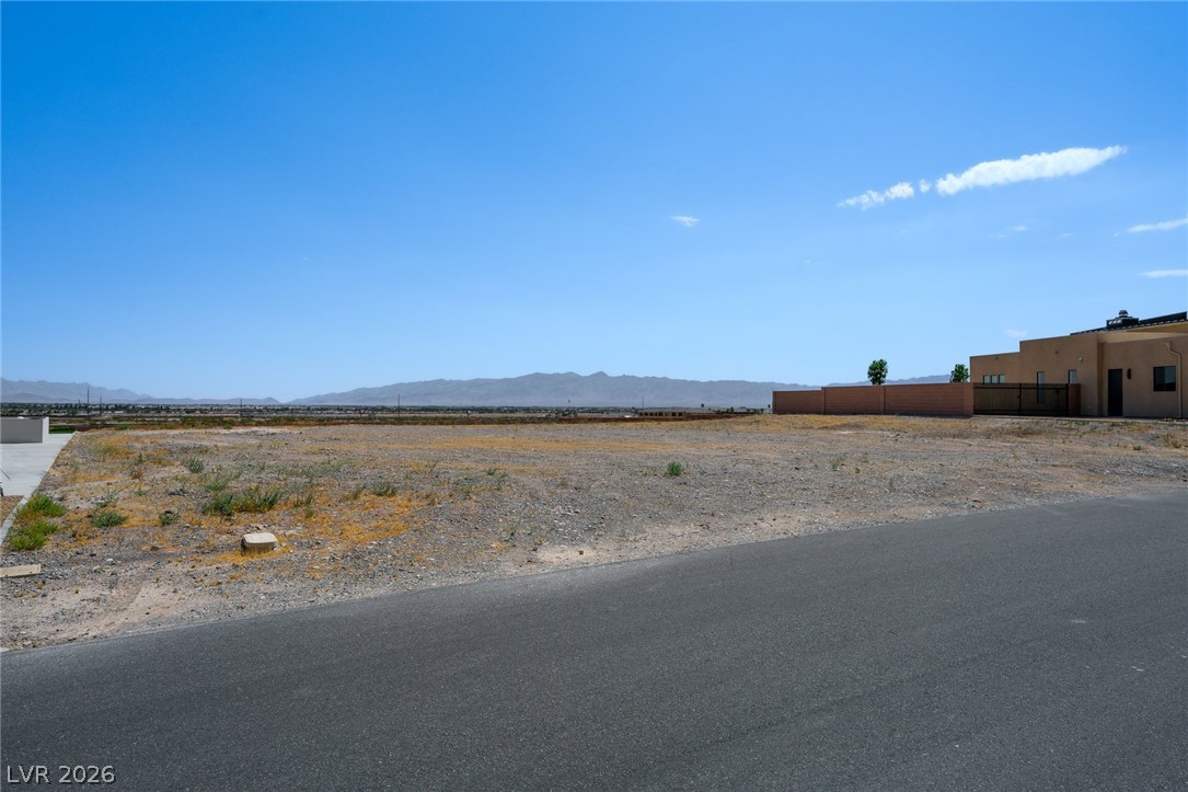 6079 East Spring Mountain Boulevard Property Photo 3