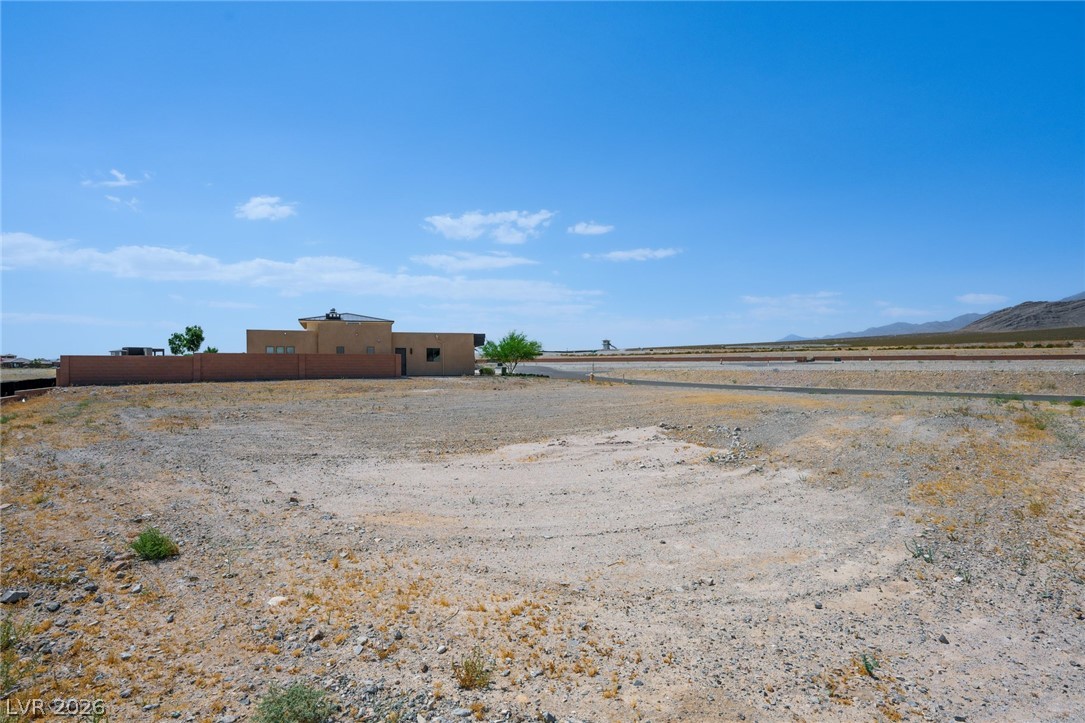 6079 East Spring Mountain Boulevard Property Photo 11