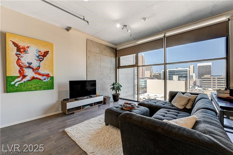 2794807 Property Photo 4