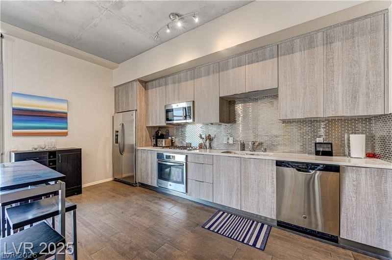 2794807 Property Photo 5