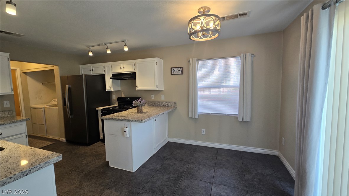 6805 Coral Rock Drive Property Photo 5