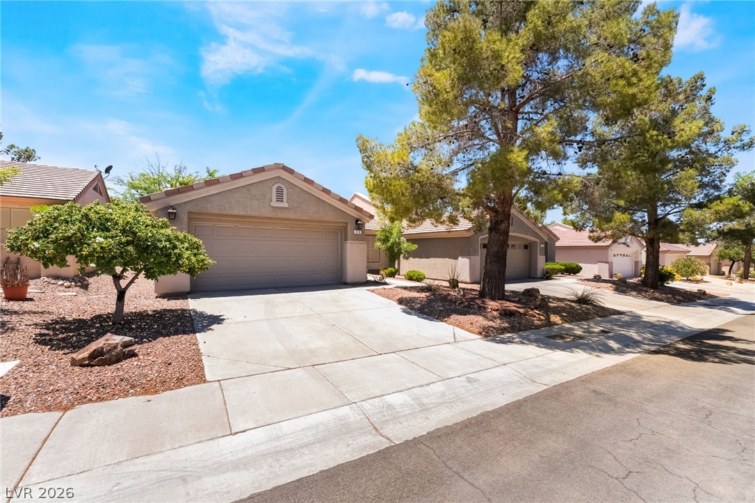 419 Golden State Street Property Photo 3