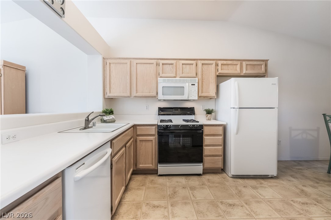 419 Golden State Street Property Photo 18
