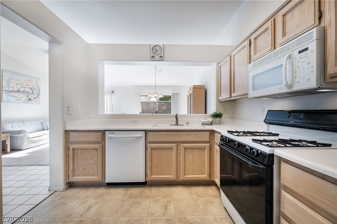 419 Golden State Street Property Photo 21